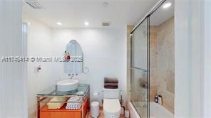 Building Photo - 6000 Collins Ave