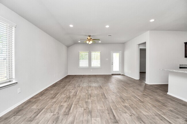 Building Photo - 9810 Laurel Lake Dr