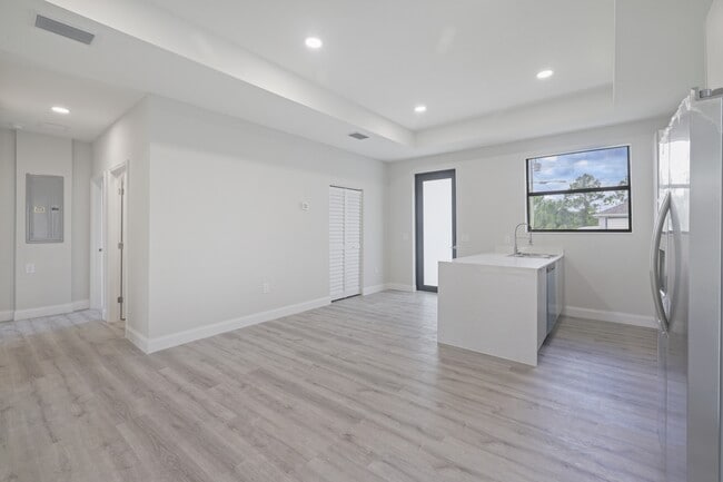 Building Photo - 3216 53rd St W