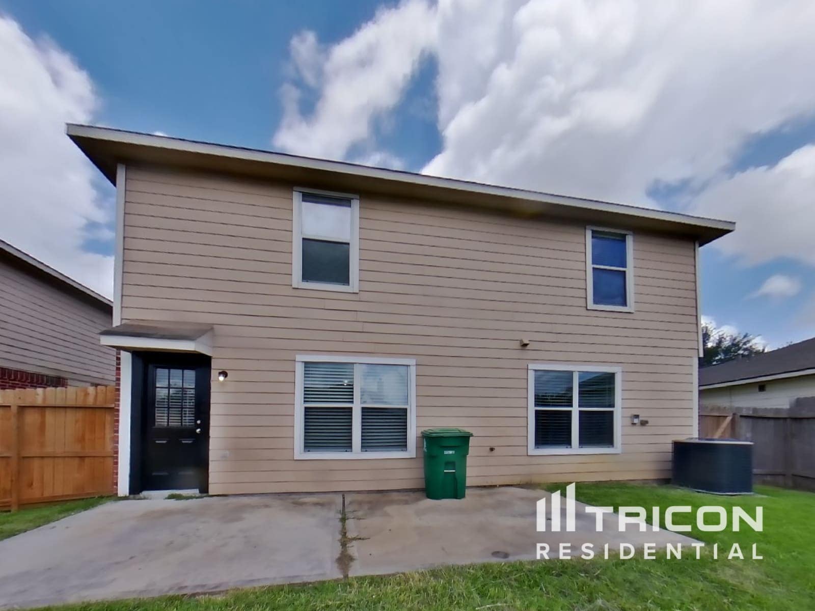 Building Photo - 2119 Summit Meadow Dr
