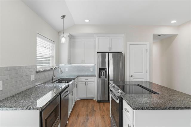 Building Photo - 802-804-804 N Broughton St