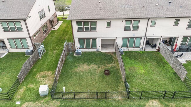 Building Photo - 1234 Willow Plains Ln