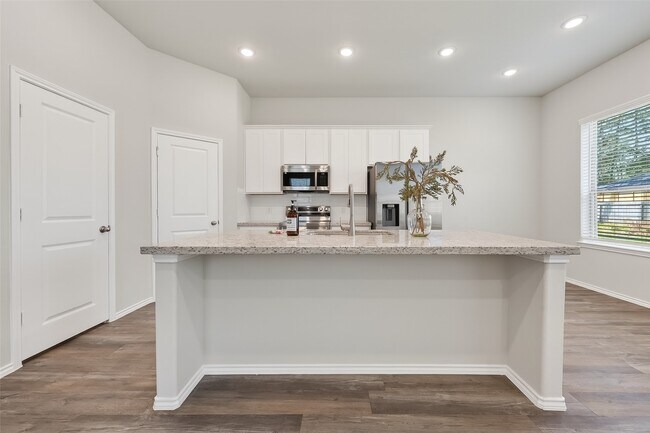 Building Photo - 1452 Glen Oaks Dr