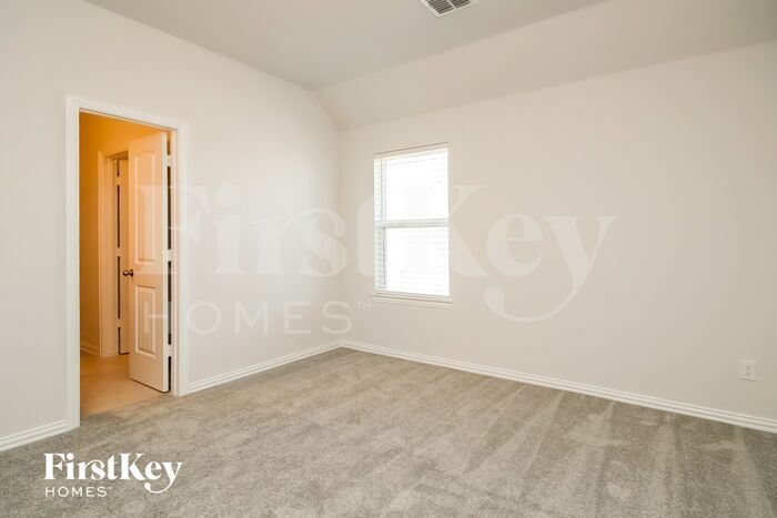 Building Photo - 24323 Huntcliff Dr