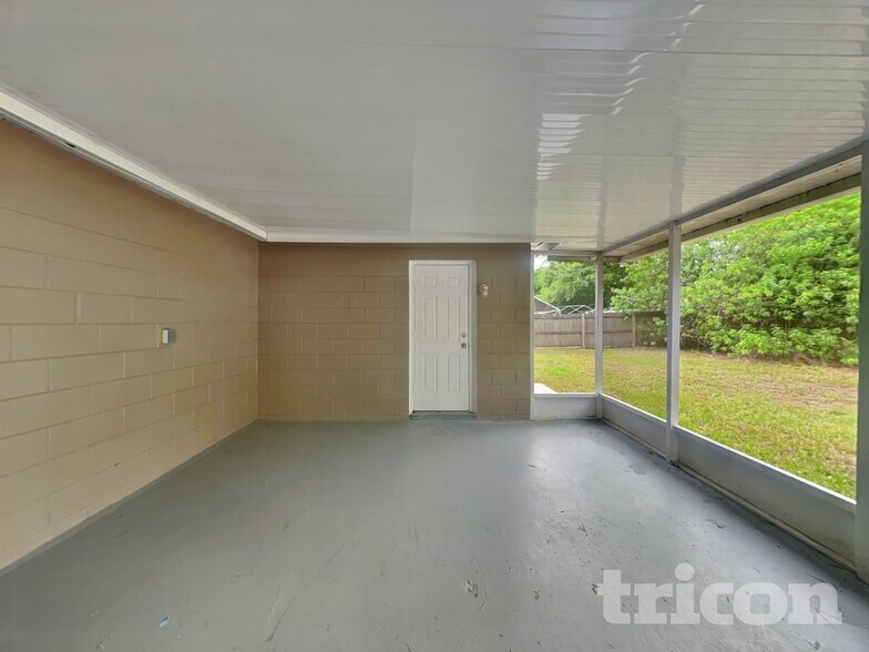Building Photo - 8636 Oriole Ln