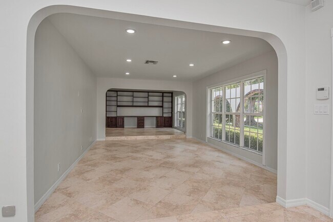 Building Photo - 6749 S Grande Dr