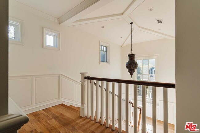 Building Photo - 685 San Lorenzo St