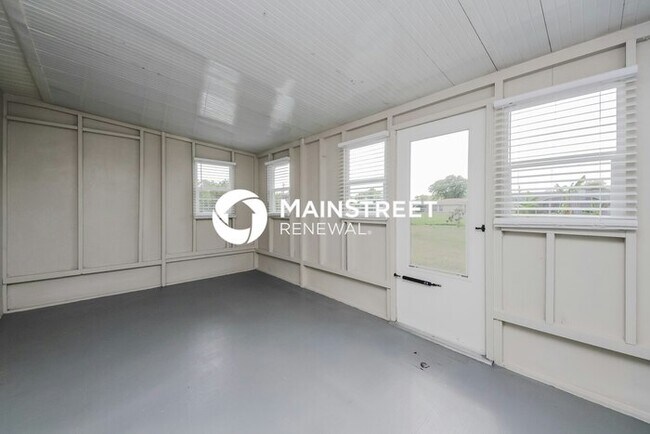 Building Photo - 3 Bedroom Pet-Friendly Home in Kissimmee, ...
