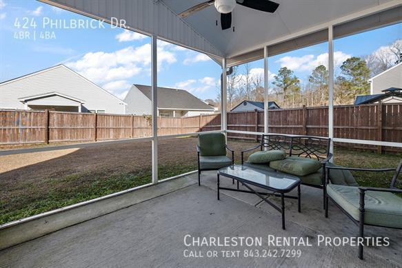 Building Photo - 424 Philbrick Dr