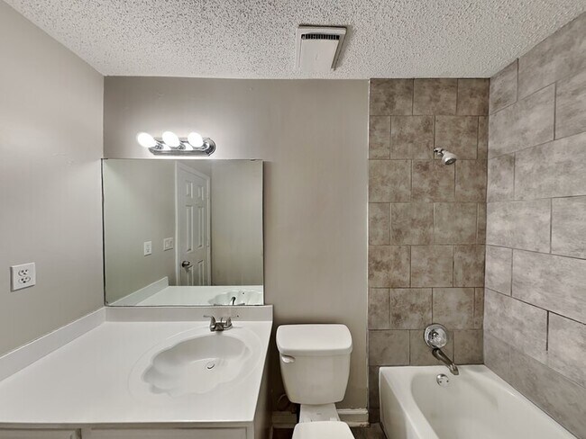 Building Photo - 4339 Crimson Leaf Cove