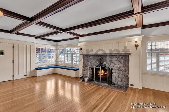 Building Photo - 654 Chetwood St