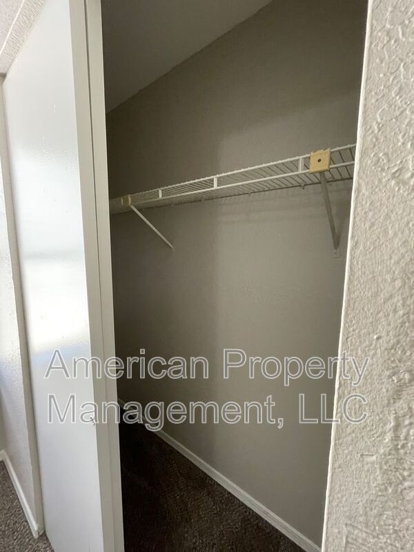 Building Photo - 13115 E 44th St