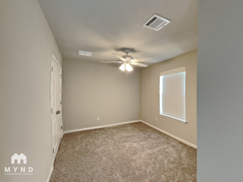 Building Photo - 906 Limestone Shls Rd