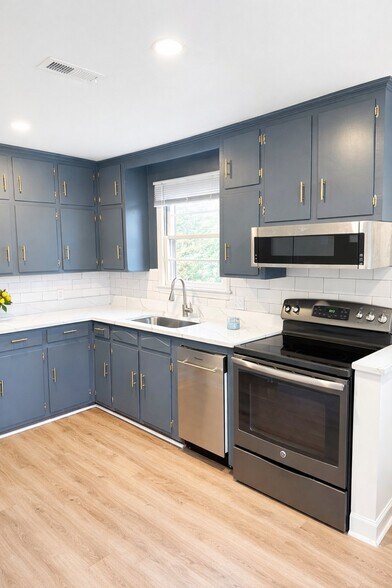 Building Photo - 337 Wimbish Dr