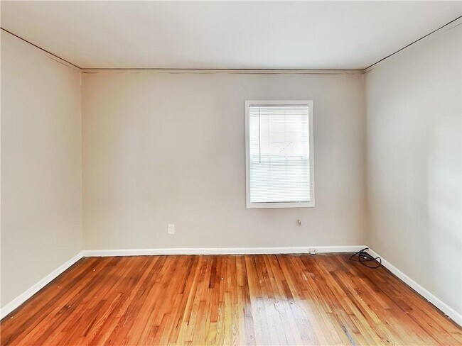 Building Photo - 369 Enota Pl SW