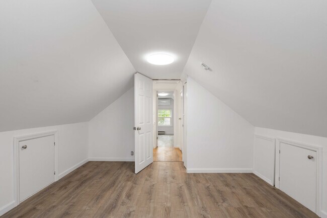 Building Photo - 60 Ellison Rd