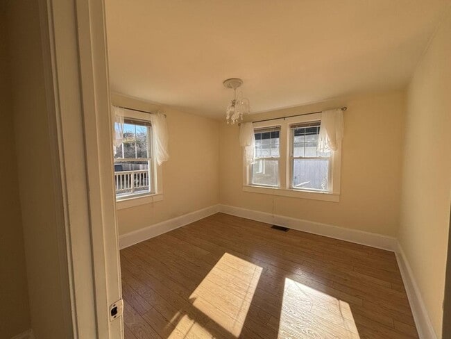 Building Photo - 17 Killian Rd