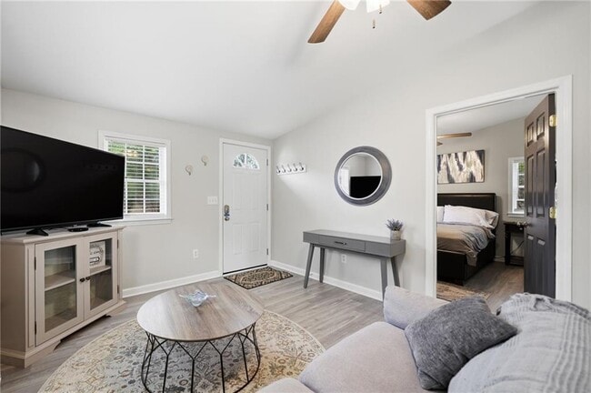 Building Photo - 1817 Hardman Ln