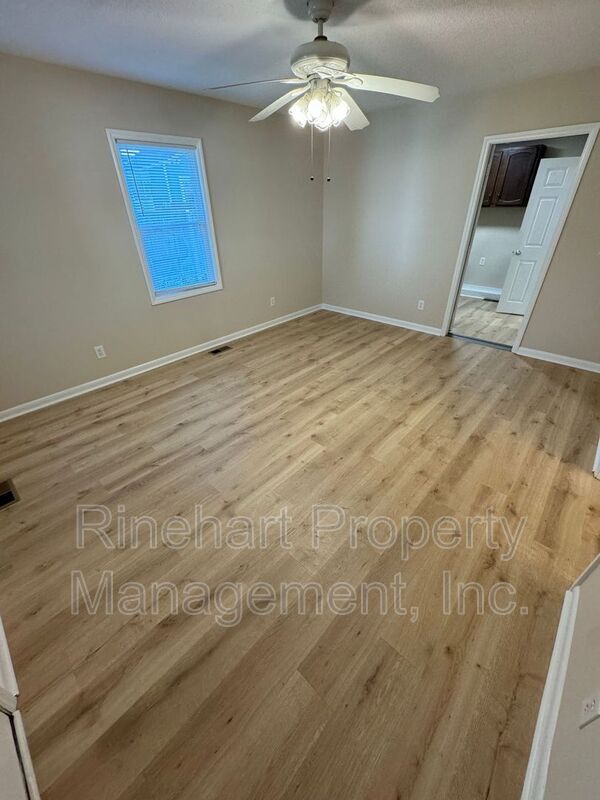 Building Photo - 820 Patton St