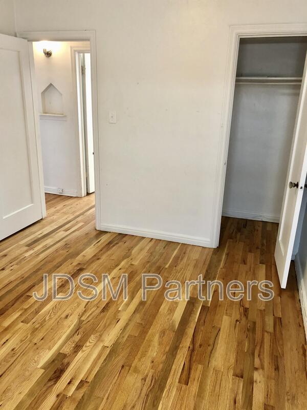 Building Photo - 3735 E 13th Ave