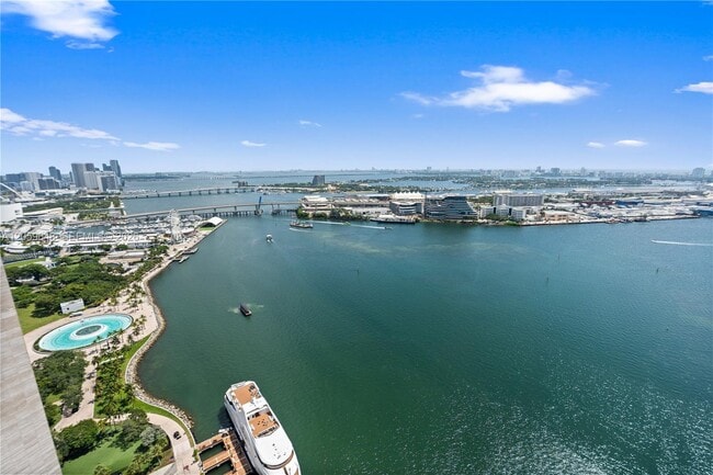 Building Photo - 335 S Biscayne Blvd