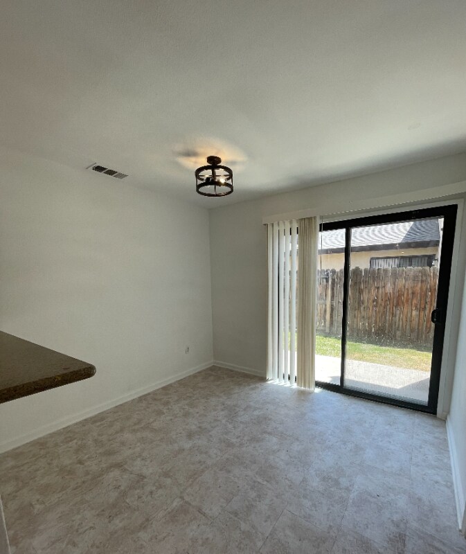 Building Photo - 1009 Nimrod Ct