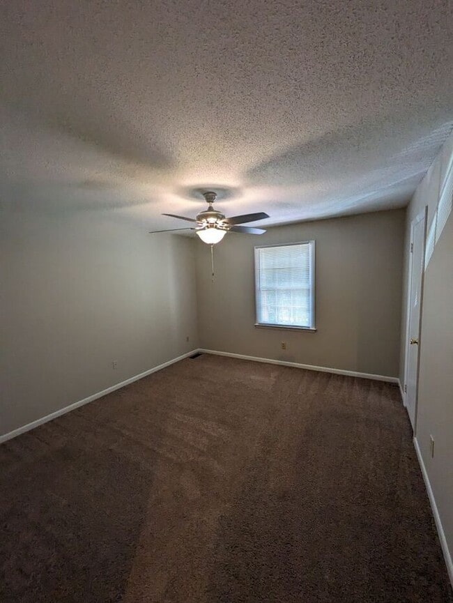 Building Photo - 2BD/1.5BA Townhome at Francescan Terrace