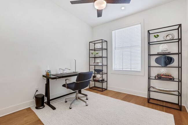 Building Photo - Upscale Palmyra Terrace Townhome! Fully Fu...