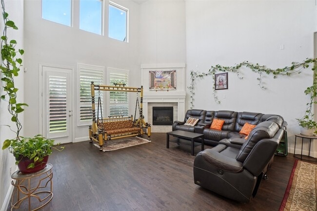 Building Photo - 6209 Verbena Ln