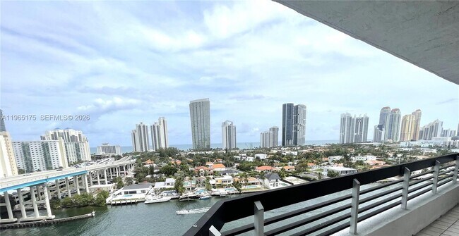 Building Photo - 19195 NE 36th Pl