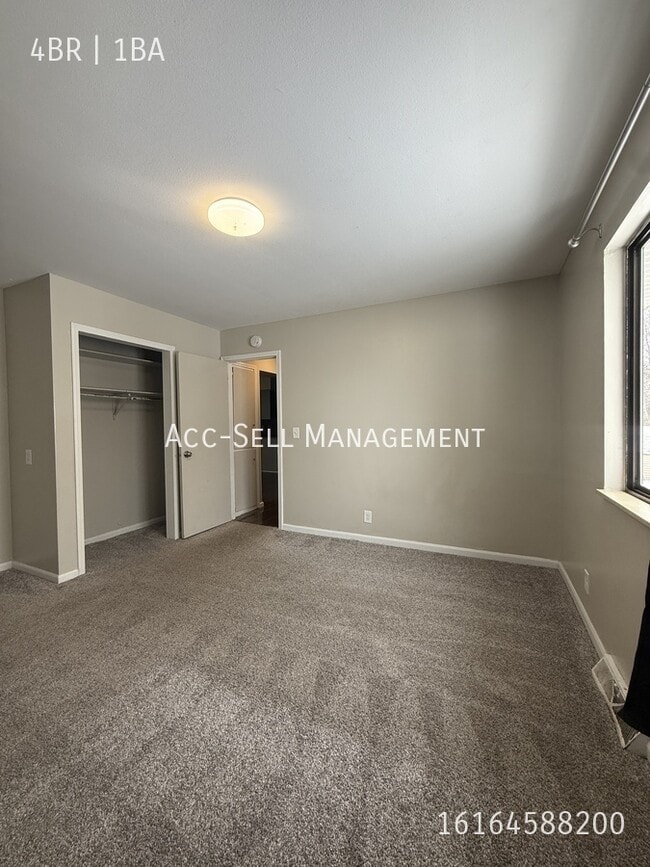 Building Photo - 5231 Rich-