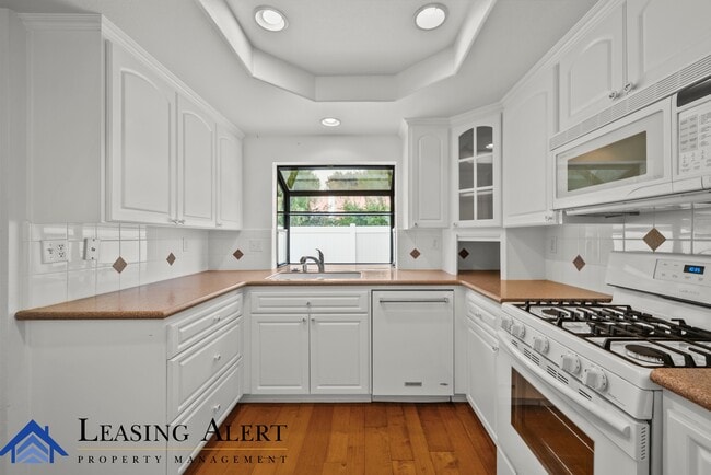 Building Photo - 19981 Ave Of The Oaks