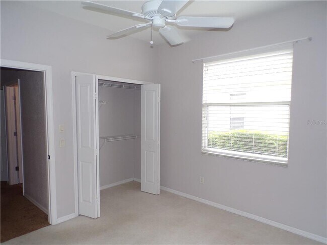Building Photo - 2732 Royal Palm Dr