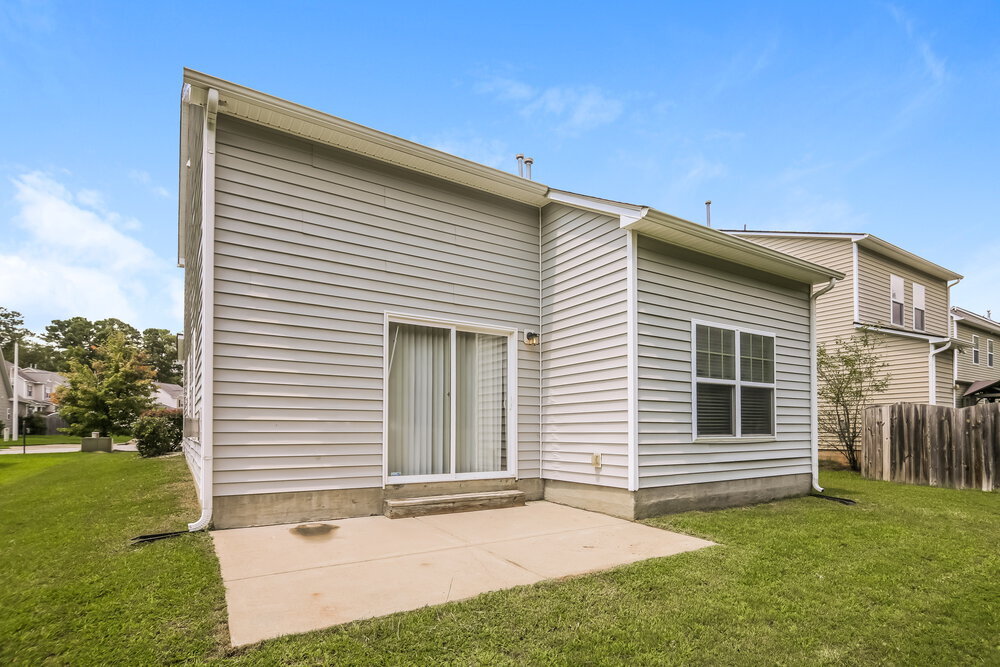 Building Photo - 731 Hunters Ridge Dr