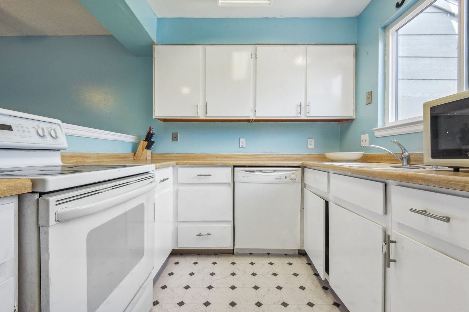 Building Photo - 8218 Washington St