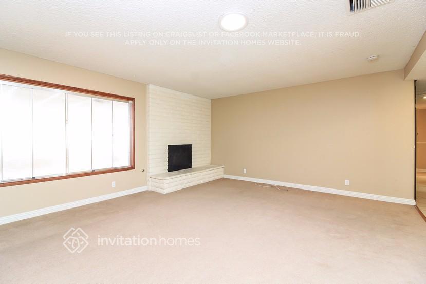 Building Photo - 41797 Royal Palm Dr