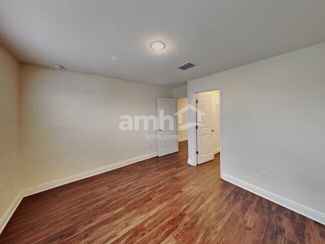 Building Photo - 2800 Ponds Trl