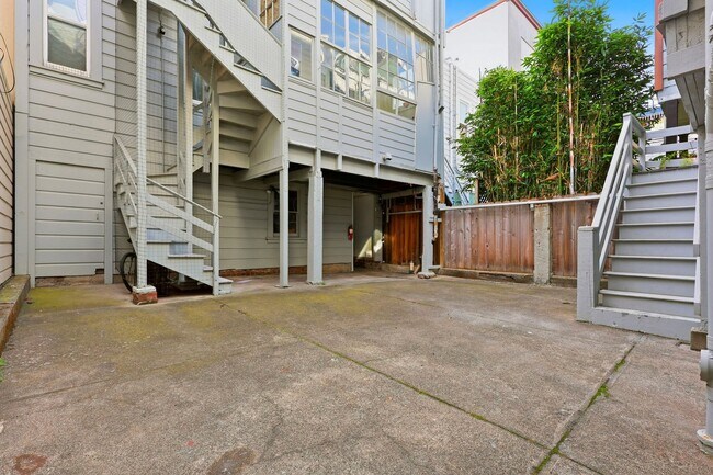 Building Photo - Magnolia Street 43-45