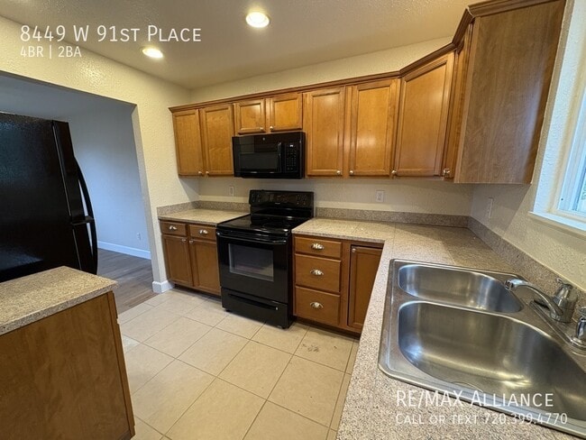 Building Photo - 8449 W 91st Pl