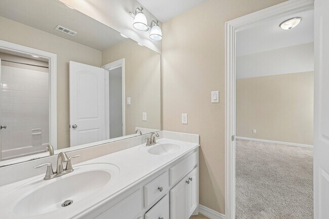 Building Photo - 2676 McPherson Ln