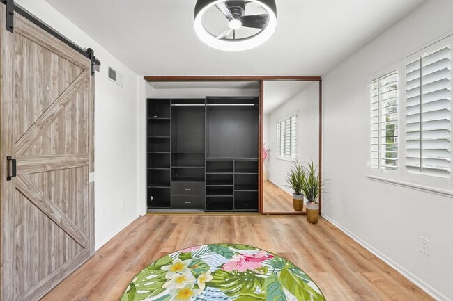 Building Photo - 27480 Cherry Creek Dr