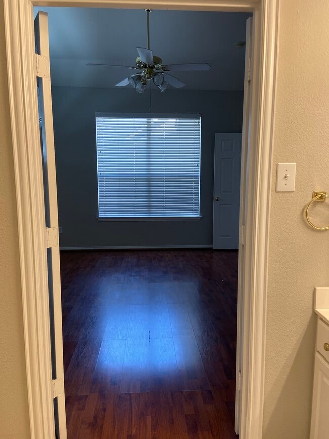 Building Photo - 11753 Ficus Dr