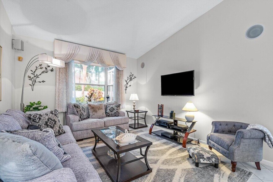 Building Photo - 9756 Arbor View Dr S