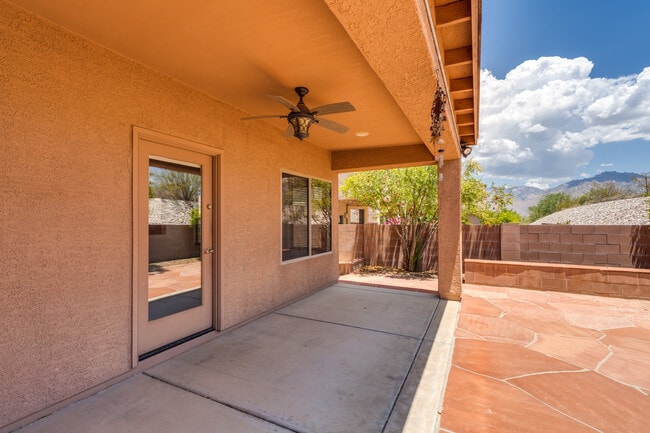 Building Photo - 677 W Pizzicato Ln