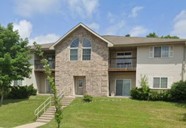 Building Photo - 11724-Bluemound