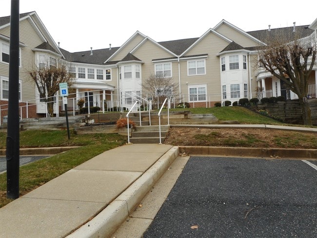 Building Photo - 108 Bayland Dr