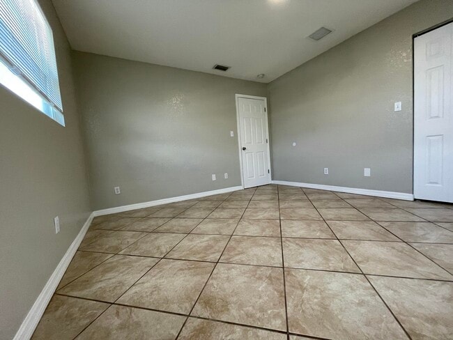 Building Photo - 2886 Harson Way