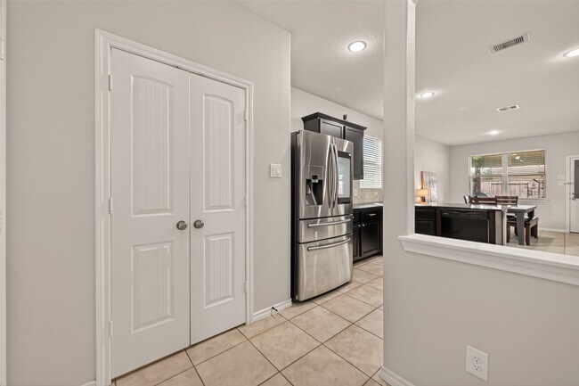 Building Photo - 9115 Eldorado Glen Dr
