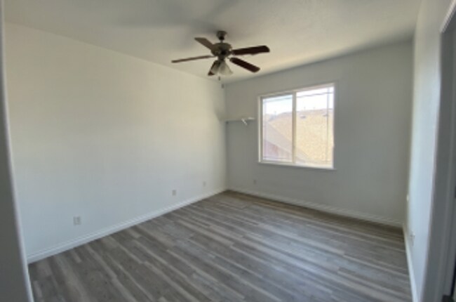 Building Photo - Newly Remodeled Three Bedroom House