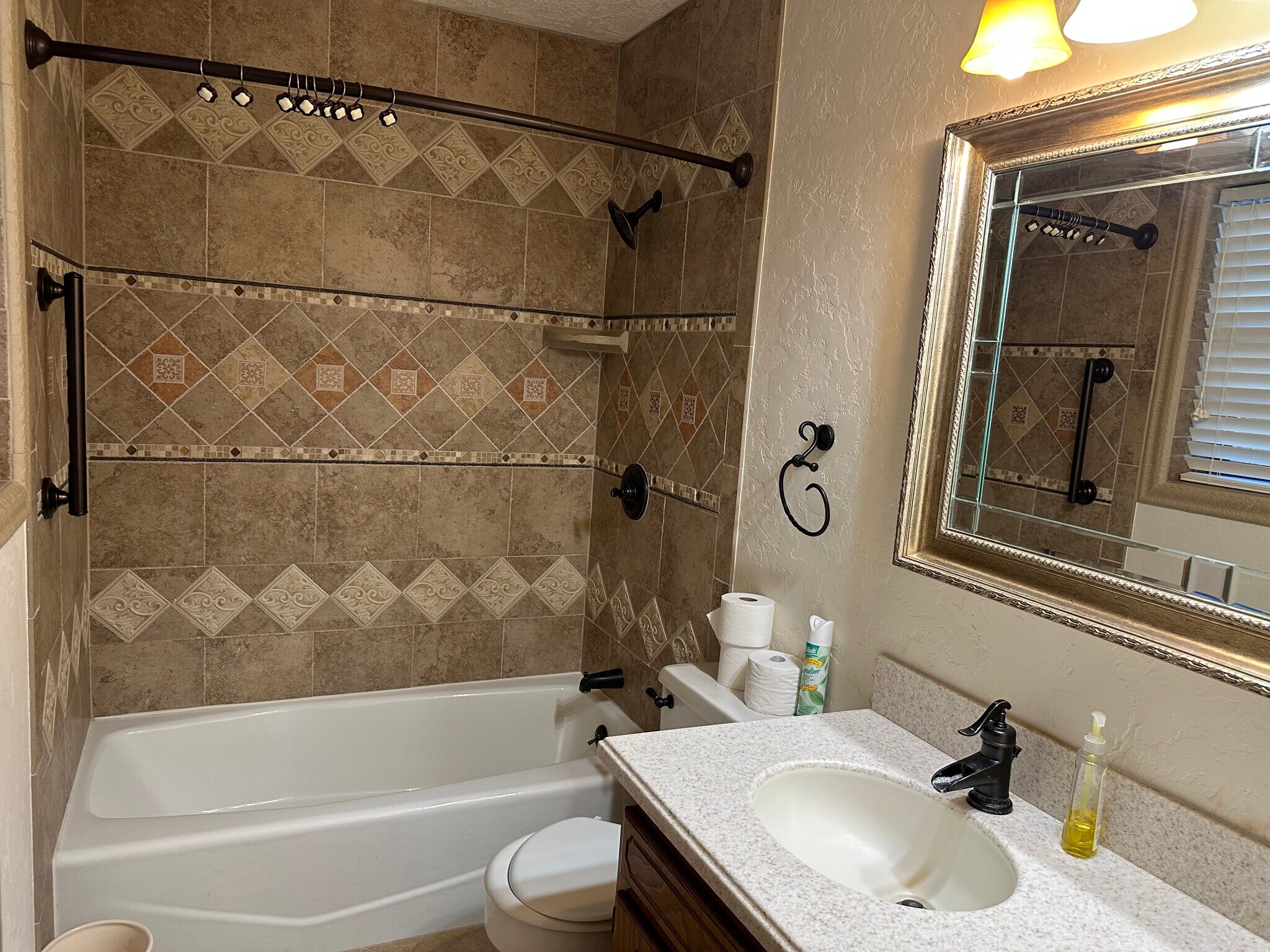 Building Photo - 13520 NW Cache Rd